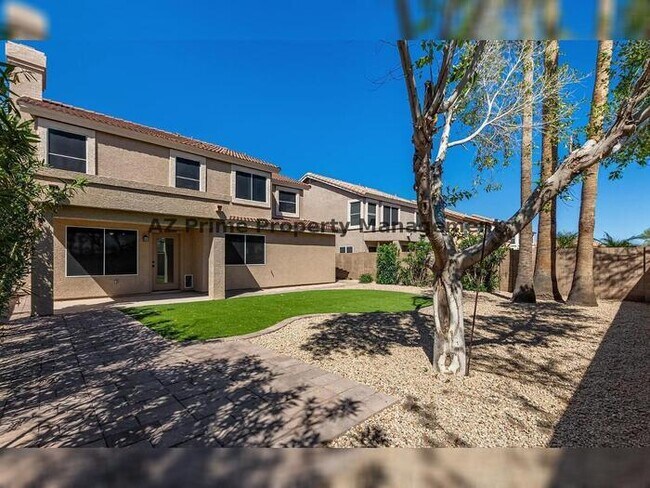 Building Photo - 4233 E Raven Rd