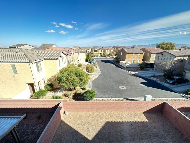 Building Photo - Robindale & Westwind