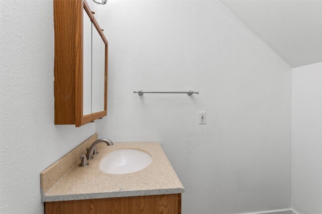 Building Photo - 18800 Egret Bay Blvd