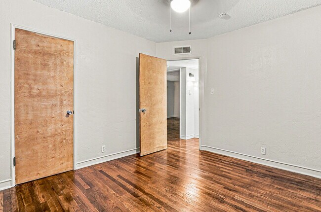 Building Photo - 7713 Veracruz Ave