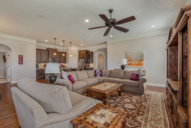 Building Photo - Available August 2026! Beautiful home in the Carters Crossing subdivision!