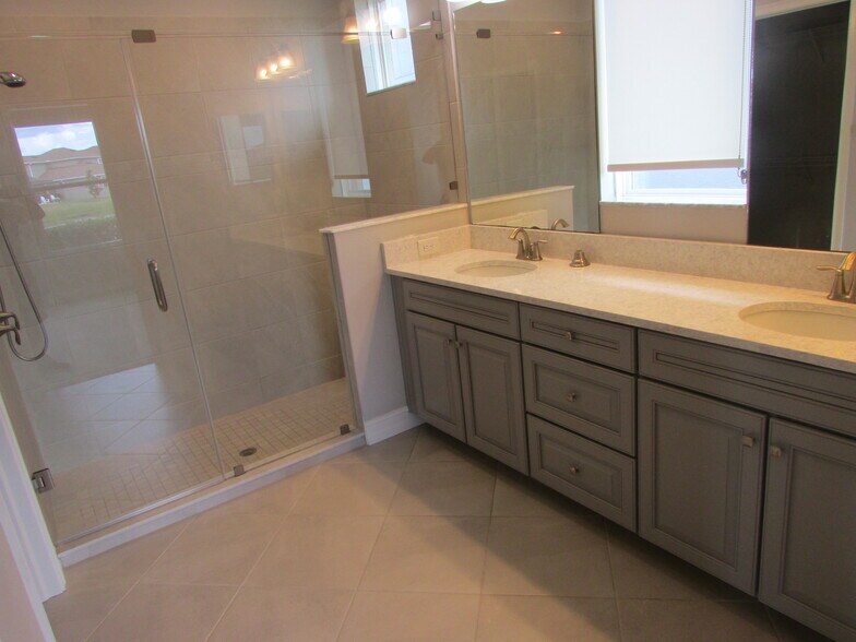 Building Photo - 28981 Trevi Plz