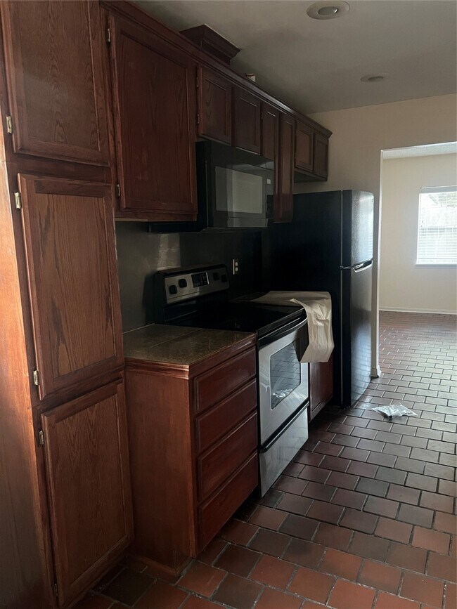 Building Photo - 14370 Misty Meadow Ln