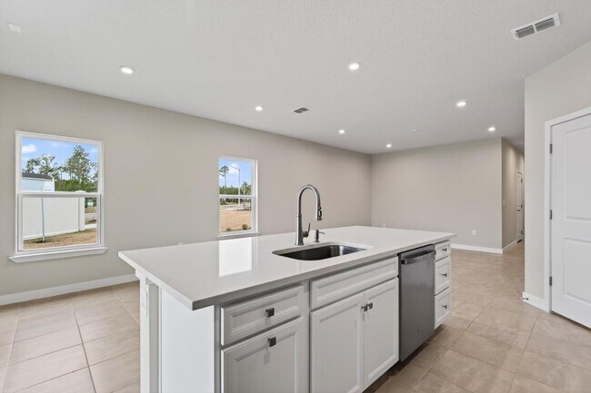 Building Photo - 20 Sabal Bnd