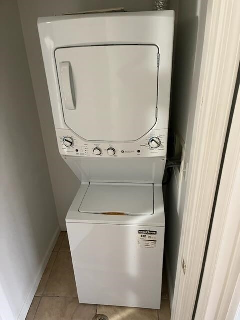 Building Photo - 2700 Summit Ave