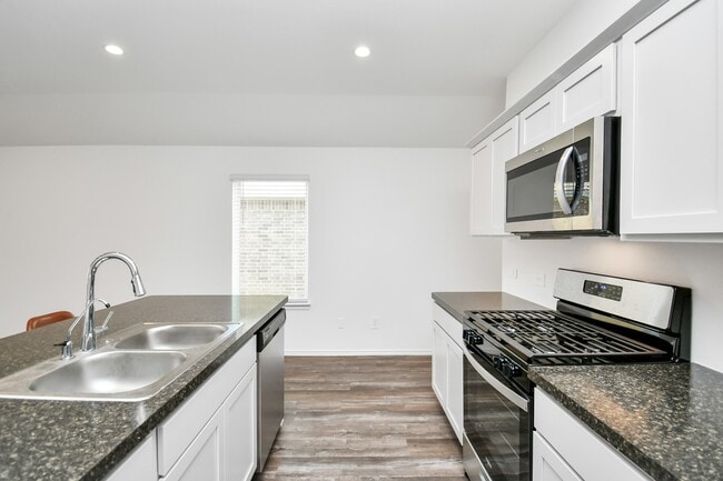 Building Photo - 5315 Castlebury Meadows Dr