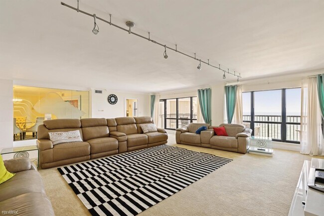 Building Photo - 3 br, 3.5 bath Condo - 1800 S Ocean Blvd A...