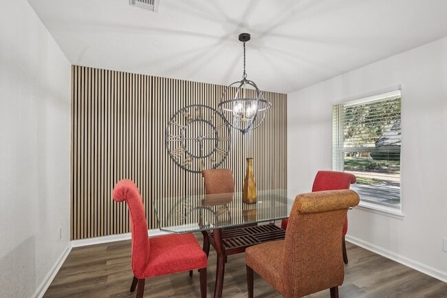 Building Photo - 15322 Torry Pines Rd