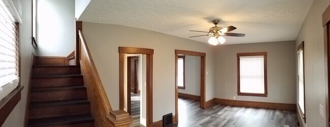 Building Photo - 239 Bachtel St SE