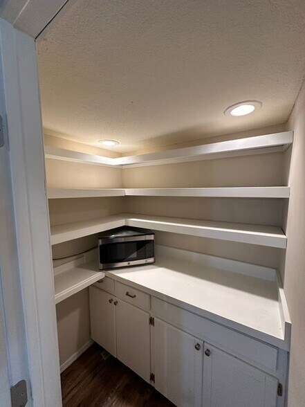 Building Photo - 7903 Harvest Moon Rd