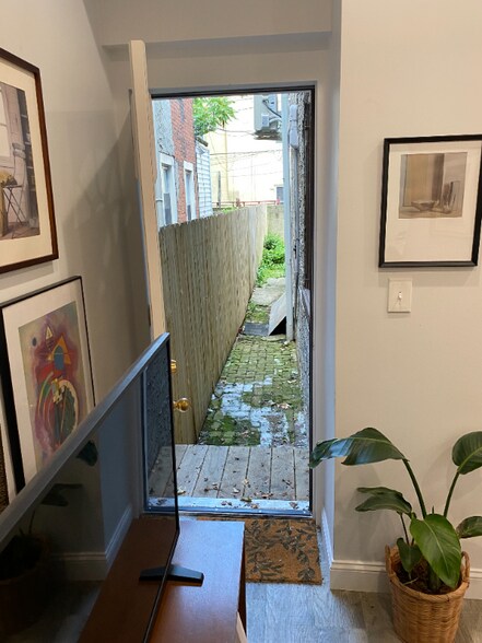 Building Photo - 3838 Baring St