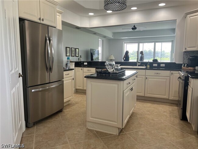 Building Photo - 10541 Marino Pointe Drive