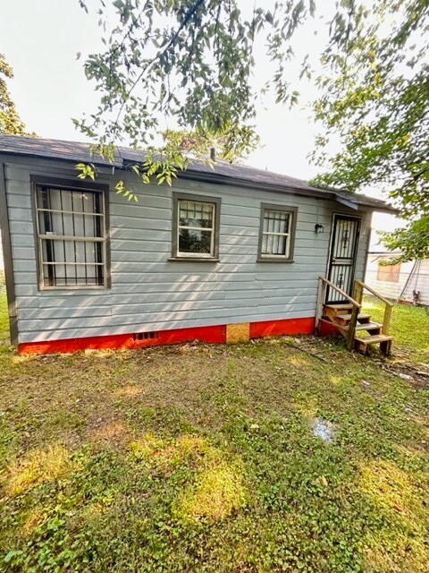 Building Photo - 253 Silverage Ave