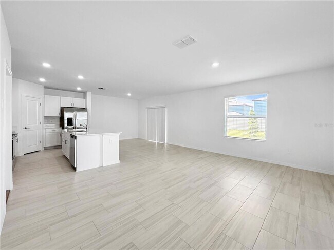 Building Photo - 17570 Shirewood Wy