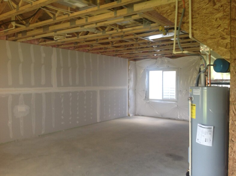 Building Photo - 10206 Osage Dr