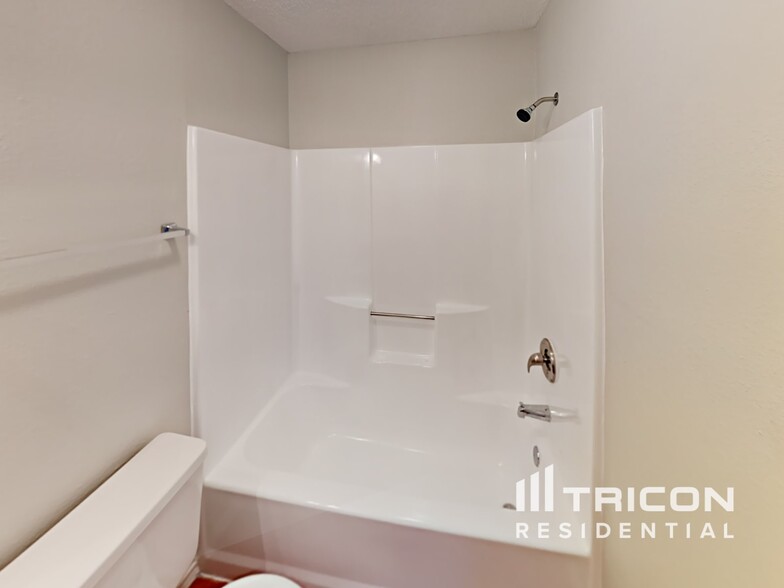 Building Photo - 7828 Texridge Dr