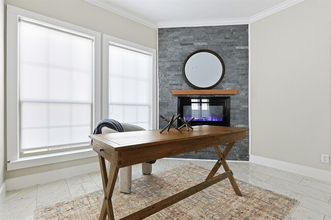 Building Photo - 514 E 29th St