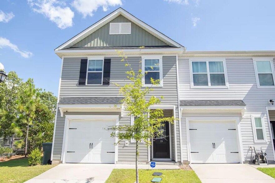 Building Photo - 751 Jacobs Millpond Rd