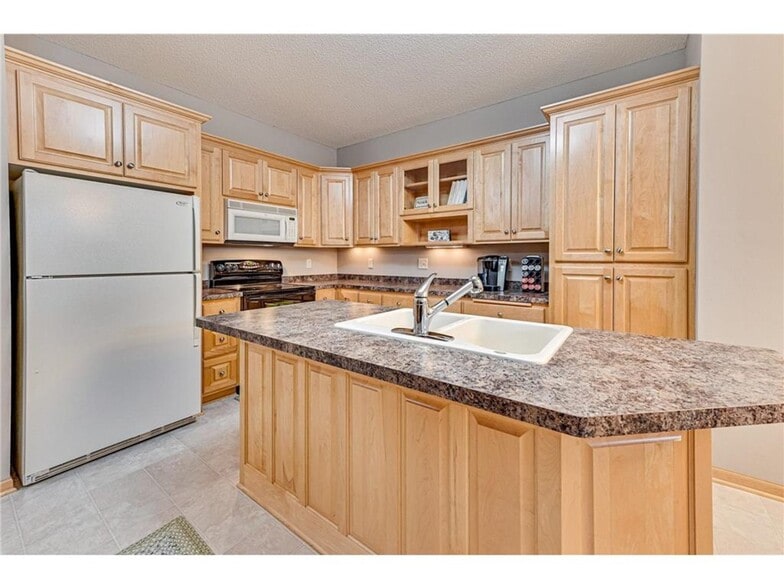 Building Photo - 2717 Lindsey Ct