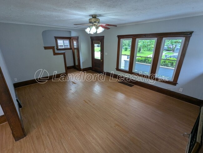 Building Photo - Spacious 3-Bedroom Colonial with Finished ...