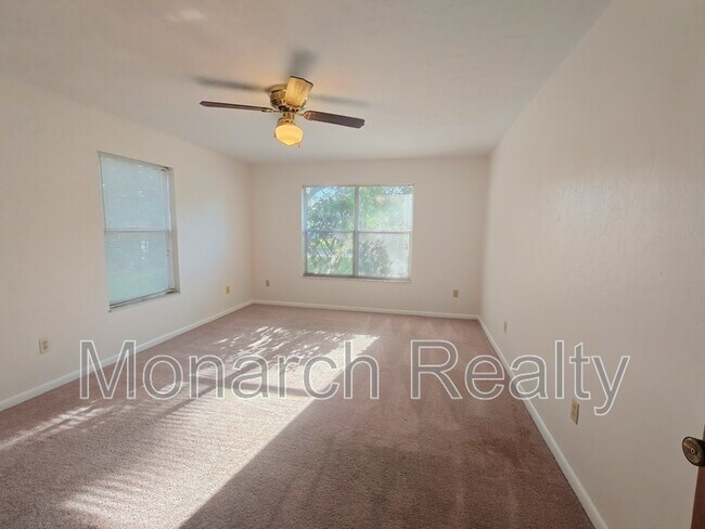 Building Photo - 6133 NW 33 St