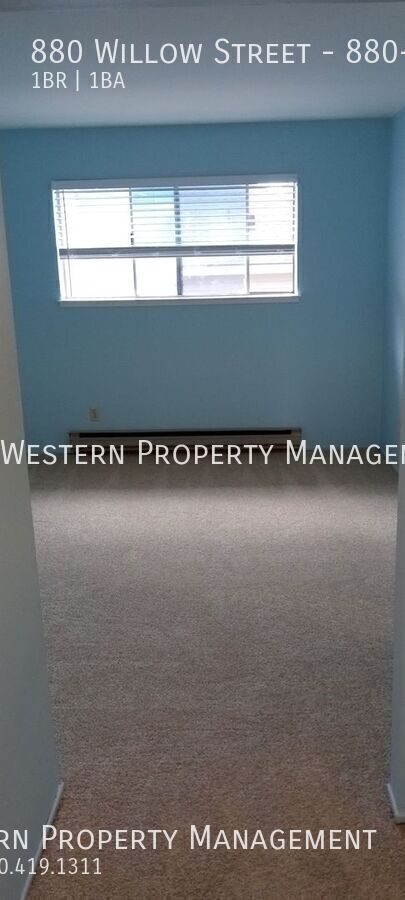 Building Photo - 880 Willow St