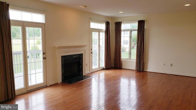 Building Photo - 14 Hayworth Cir