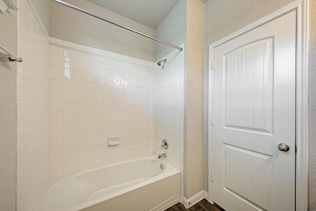 Building Photo - 125 Jubilee Dr