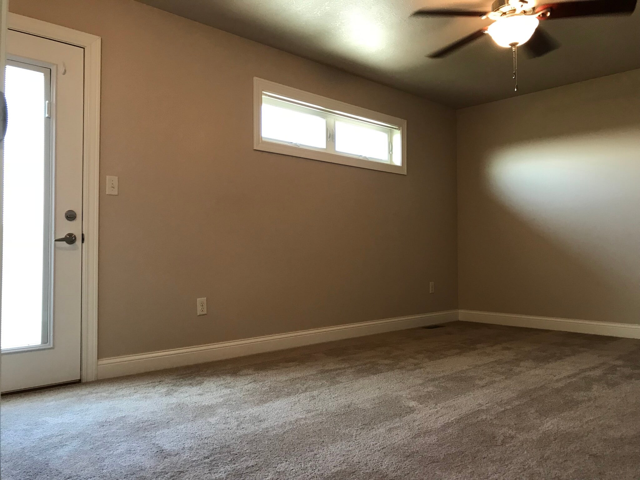 Master bedroom with patio access. - 107 Scenic Drive