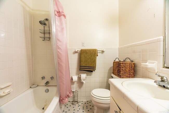 Building Photo - 9720 Brooks Ln