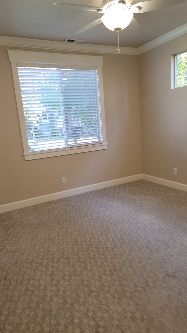 Building Photo - 3993 N Heritage View Ave