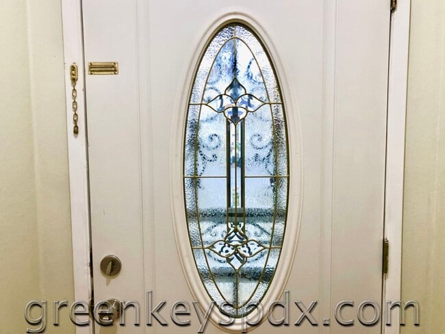 Building Photo - 3-Bedroom Unit on one level with a 1-car garage! Rent includes water-sewer and garbage!