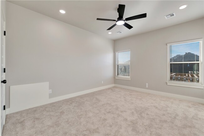 Building Photo - 1851 Lotus Rd