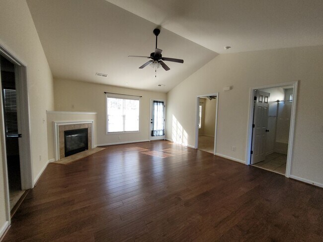 Building Photo - 108 Brae Creek Ct