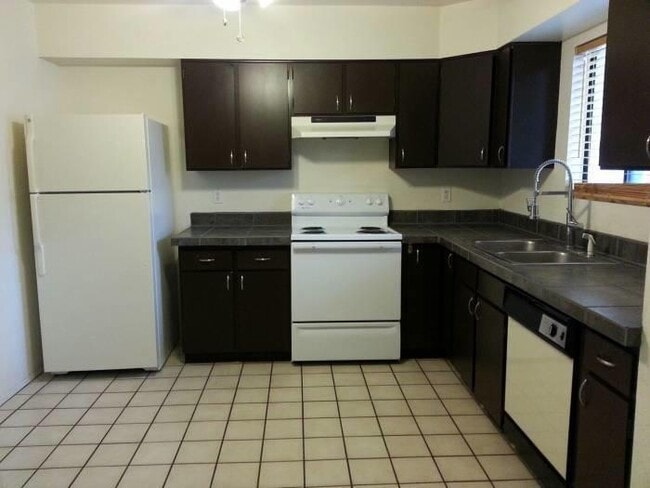 Building Photo - 4997 N Plaza Amor