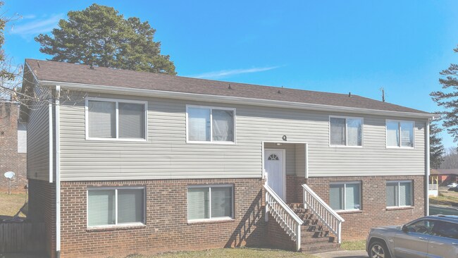 Building Photo - 3139 Longbow Dr