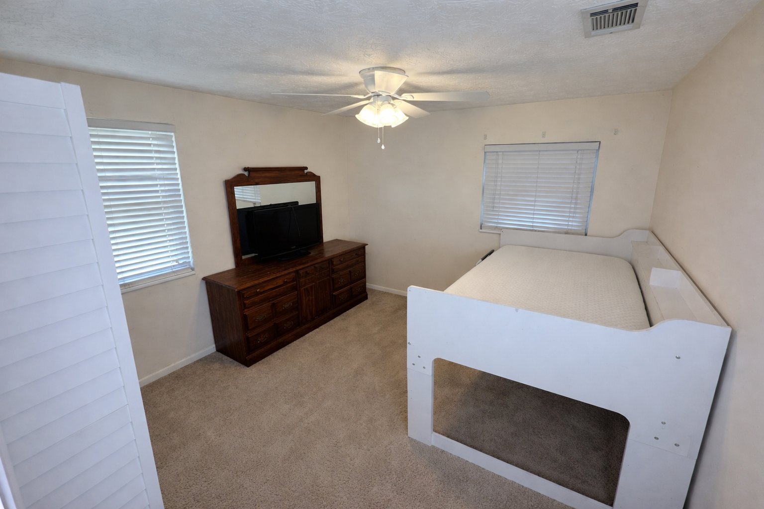 Building Photo - 8229 Frost St N