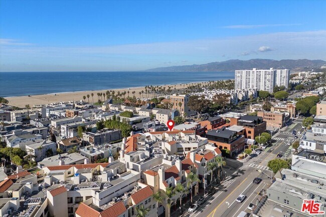 Building Photo - 235 Main St