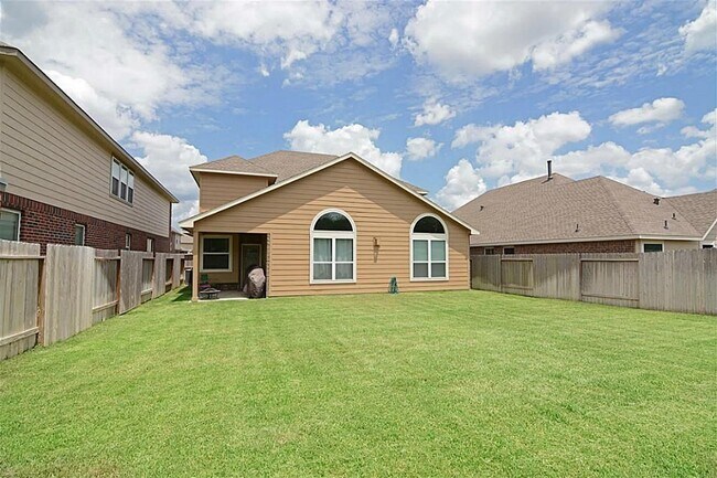 Building Photo - 15415 Pattington Cypress Dr