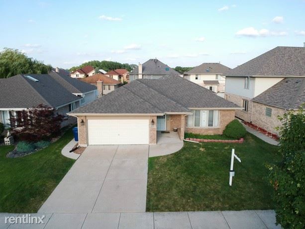 Primary Photo - 4 br, 3 bath House - 10837 Lorel Avenue