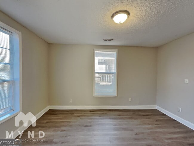 Building Photo - 1708 Evans Dr SW