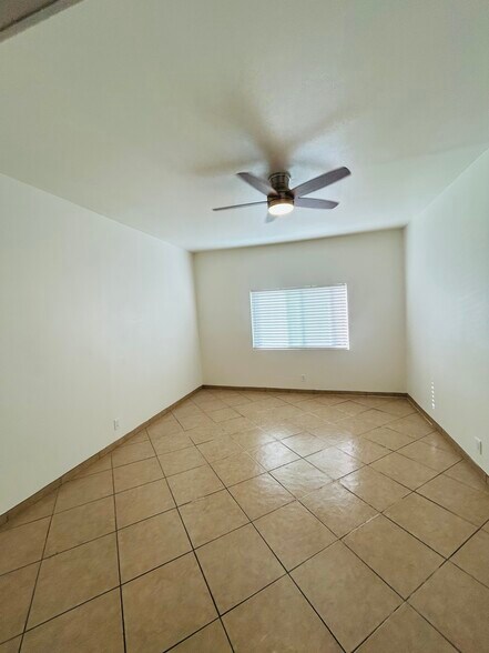 Building Photo - 5600 S Broadway