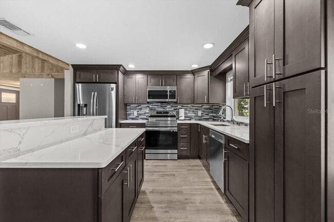 Building Photo - 4805 Cooper Rd