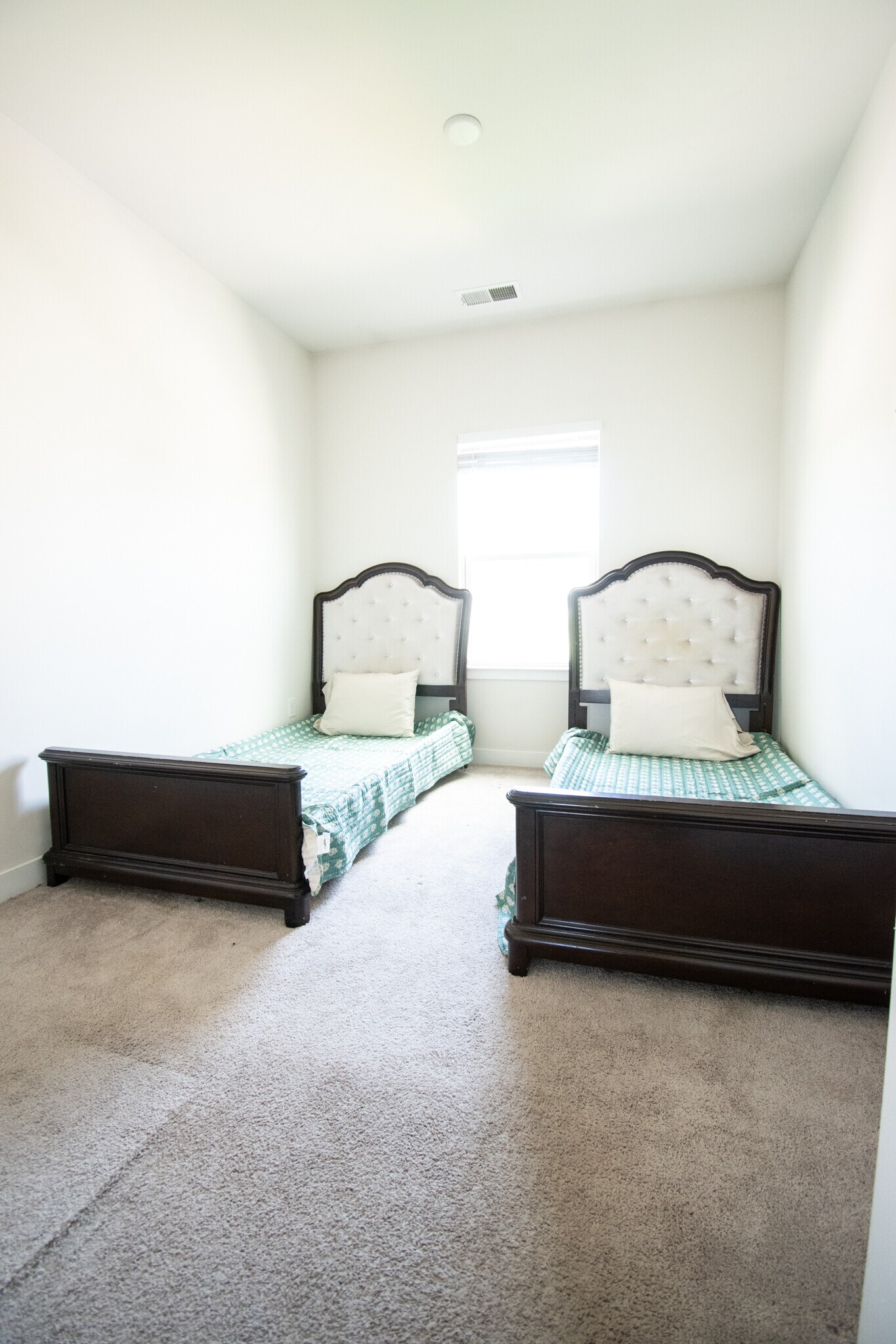 double twin side by side beds - 914 Avast Way