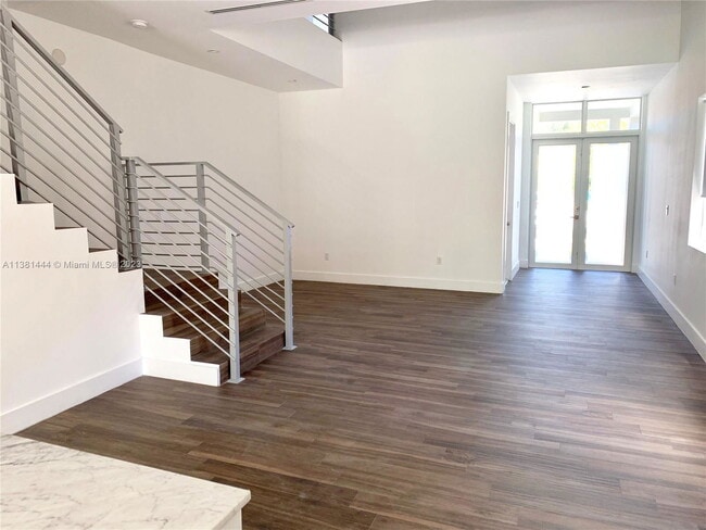 Building Photo - 2852 SW 32nd Ct