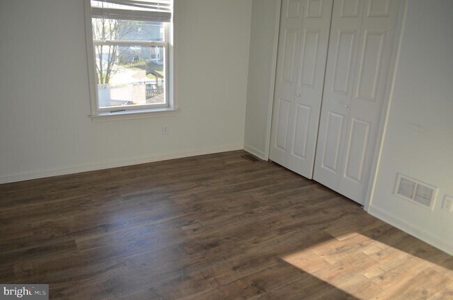 Building Photo - 12113 Fallen Timbers Cir