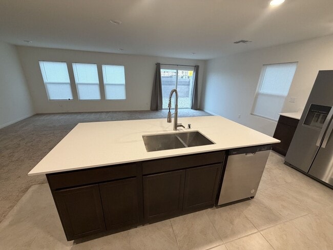 Building Photo - Stunning 4-Bedroom Home with Loft & Den – Spacious and Move-In Ready!