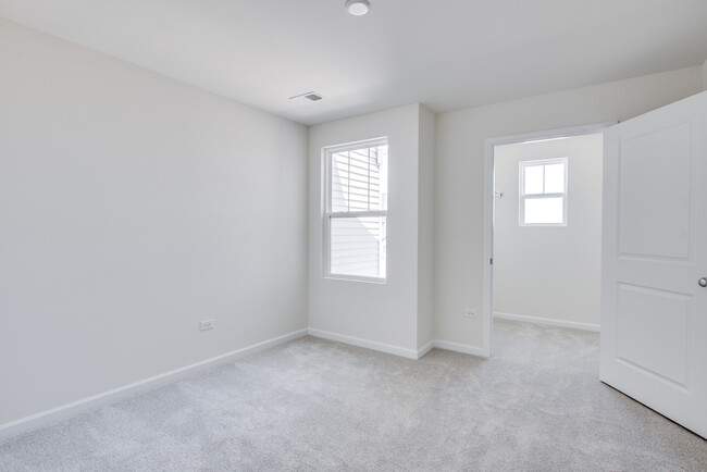Building Photo - 2287 Ryegrass Ln