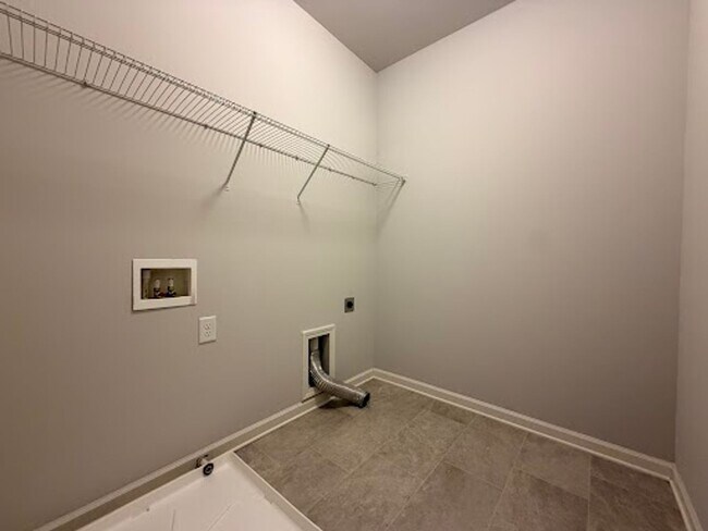 Building Photo - 3 Bed 3 Bath in Buford!