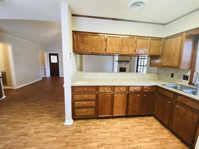 Building Photo - 603 Antietam Dr
